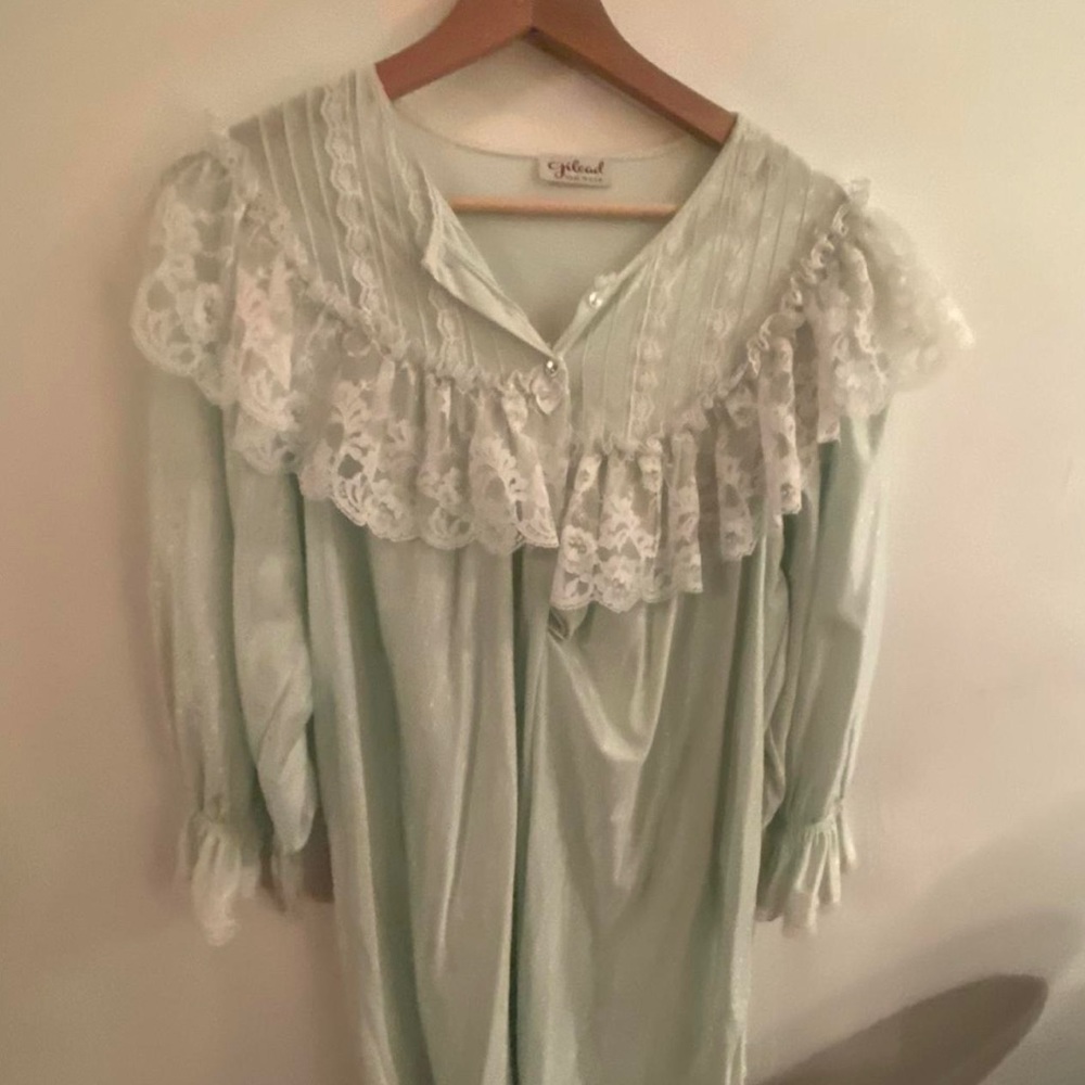 Beautiful Vintage Nightgown